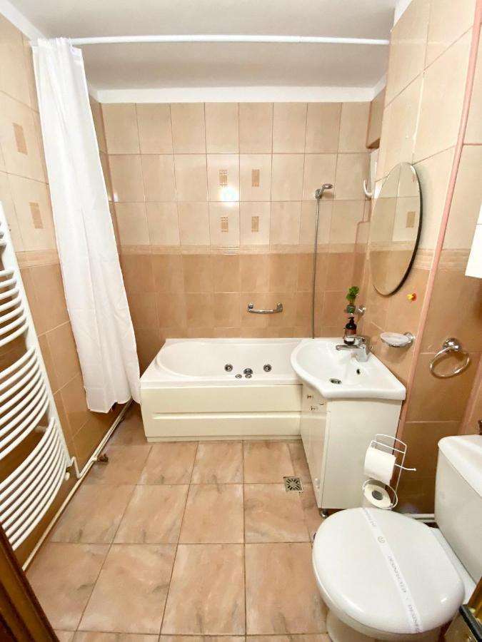 Jad - Familiy 4 Rooms Apartment - Near Forest - Racadau Braşov Esterno foto